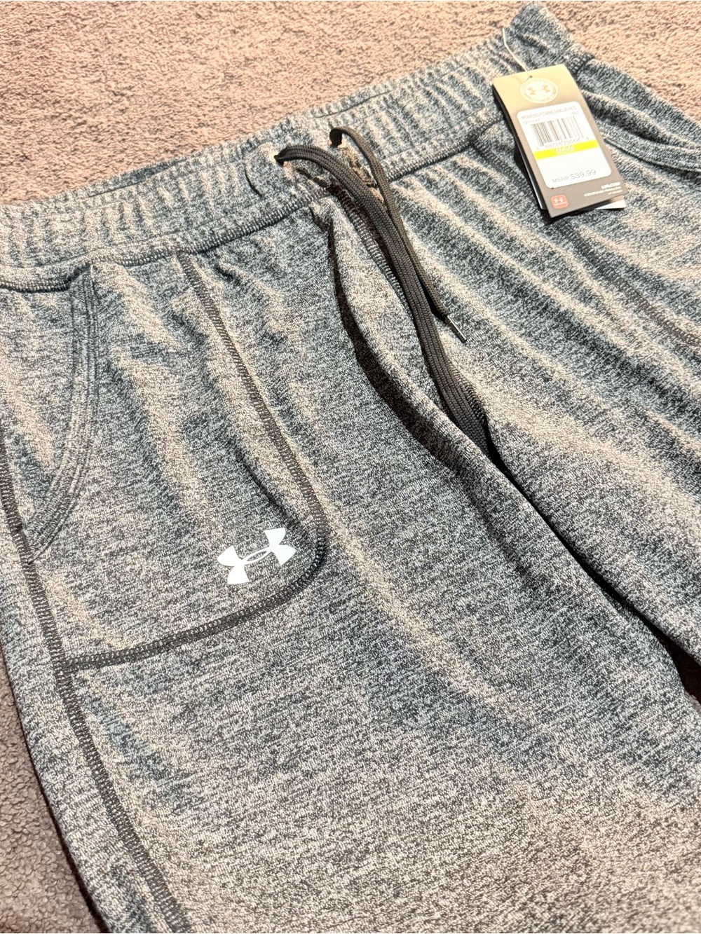 Under Armour Women's Gray Performance Lounge Capri Joggers - NWT - size M